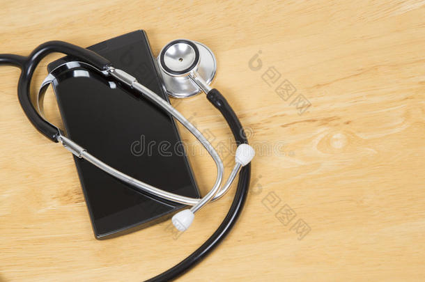 在智能手机应用程序上预约医生预约。