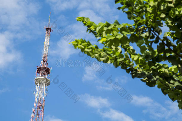 广播电视天线用于广播和电视信号。