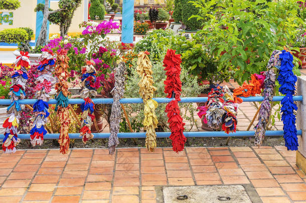 五颜六色的材料，曹戴圣见寺，泰宁省，越南