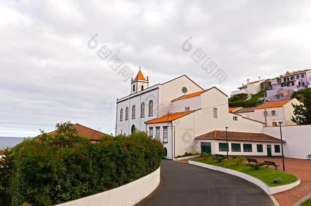 圣保罗教堂在亚速尔群岛弗纳斯附近的一个小村庄里。