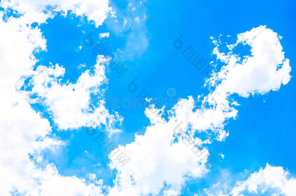 蓝天为背景，天空云墙纸，阳光日，粘贴天空壁纸