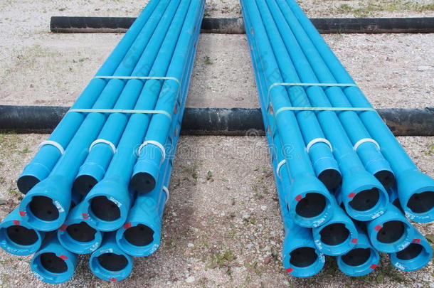 用于地下供水和下水道管道的蓝色<strong>PVC</strong>塑料管和配件