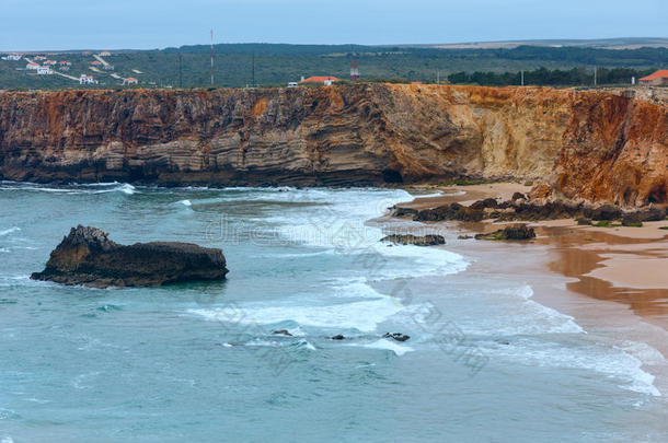 大西洋海岸景观（阿尔加夫，葡萄牙）。