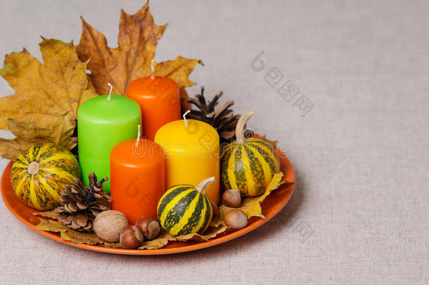 秋季假期-万圣节和感恩节。 还有生命-蜡烛
