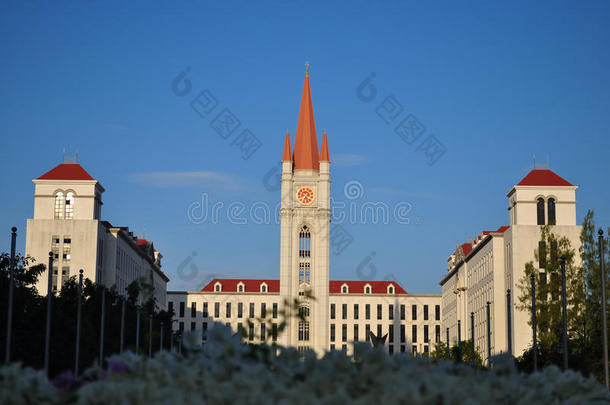 在ABC大学班纳邦科建造钟楼的<strong>欧洲建筑</strong>