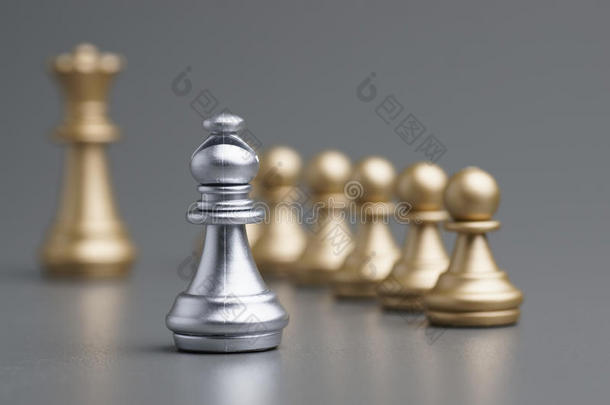反对战争主教板国际象棋