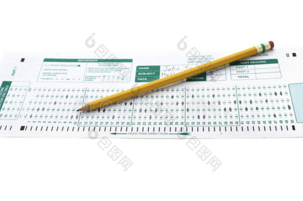 用学校铅笔填写考试表格