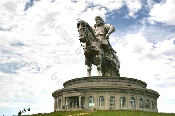 <strong>成吉思汗</strong>雕像复合体在蒙古首都乌兰巴托的TsonjinBoldogeast
