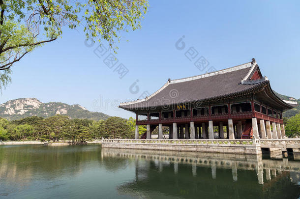 首尔庆博贡宫的庆和楼阁