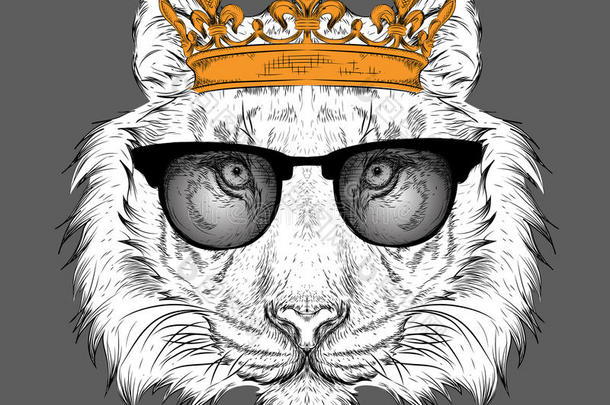 手画肖像老虎在<strong>皇冠</strong>上。 用于印刷，<strong>海报</strong>，t恤。 手绘矢量插图