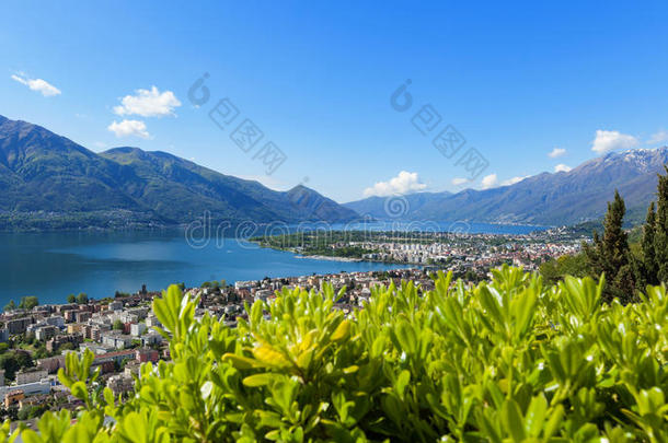 马焦雷湖全景