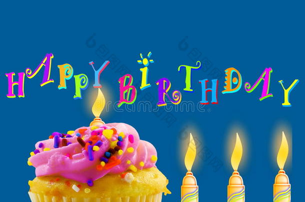 生日贺卡与纸杯蛋糕和蜡烛