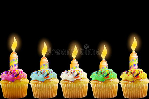 生日贺卡与纸杯蛋糕和蜡烛