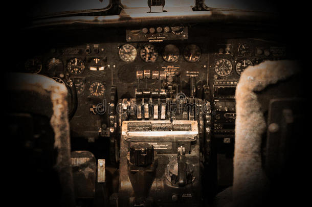 飞机的中控台和节流装置
