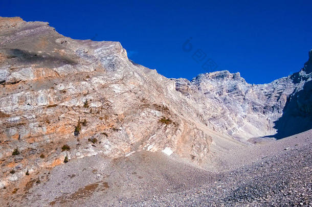 弓谷班夫秋色内山梯级圆形剧场