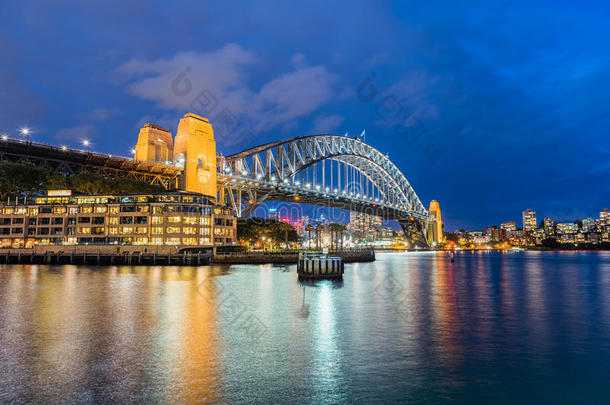 晚上的悉尼海港大桥