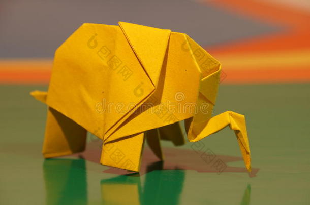 折纸象