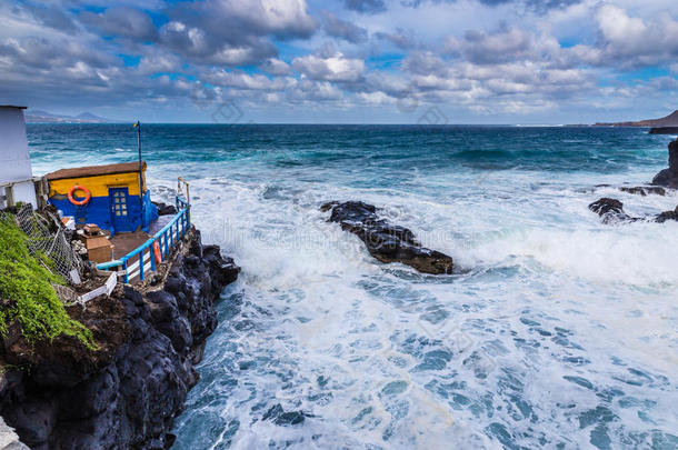 海湾海滩蓝色建筑加那利