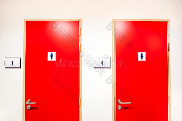 厕所的门