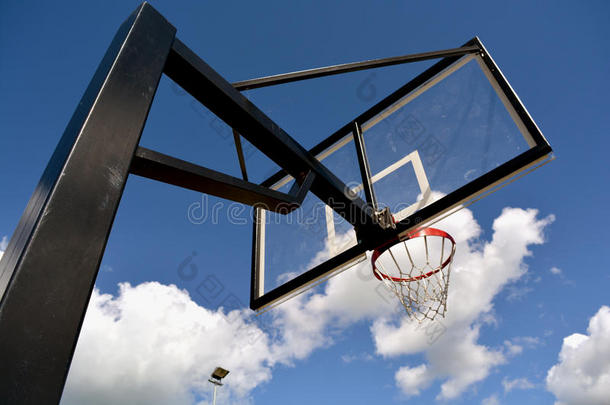篮球对抗天空