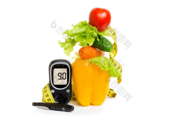 血糖仪。 新鲜水果，糖尿病概念，减肥，健康营养，增强免疫力