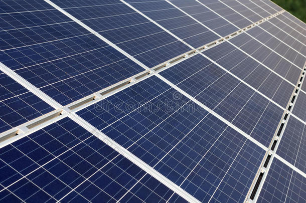 太阳能生产装置的安排。 光伏组件