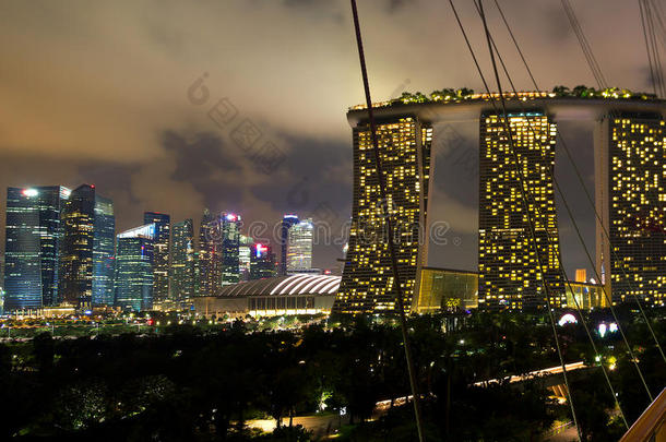 亚洲背光建筑城市地标