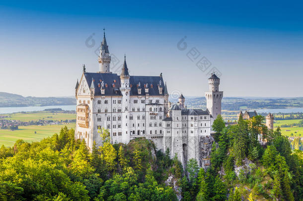著名的Neuschwanstein城堡日落，巴伐利亚，德国
