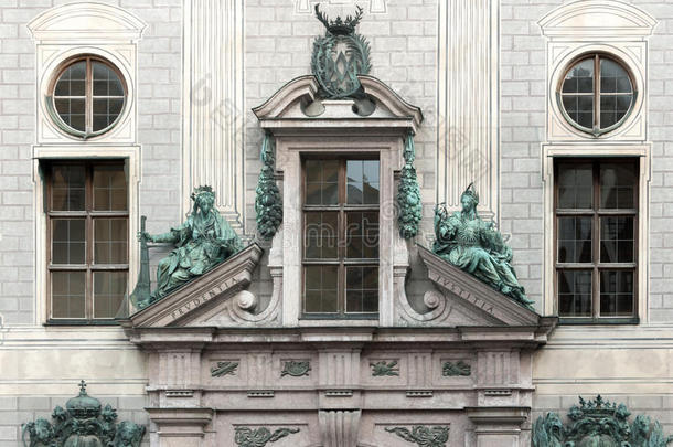 慕尼黑住宅的立面和雕像