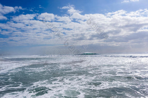 海滩蓝色特写镜头撞车旋风