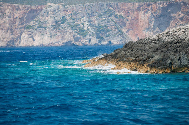 海湾蓝色斗篷悬崖海岸