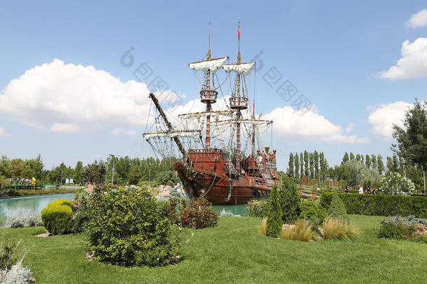 海盗船埃斯基舍尔古老的公园海盗
