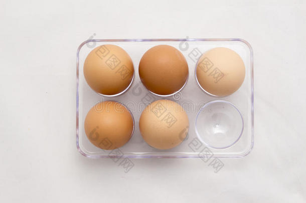 鸡蛋托盘，五个鸡蛋，六个鸡蛋减去一个