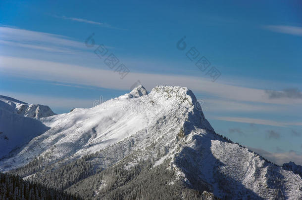 大雪山山峰的美丽景色