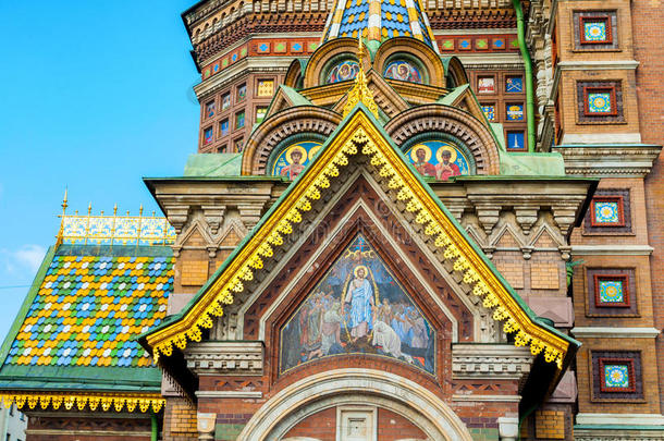 大<strong>教堂</strong>我们的救世主洒血在圣彼得堡，俄罗斯-<strong>关闭</strong>圆顶和建筑细节
