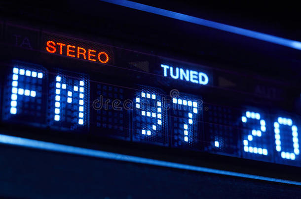 调频调谐器无线电显示器。 立体声数字频率站调谐。