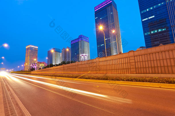 <strong>城市</strong>建筑<strong>街道</strong>场景和<strong>夜景</strong>道路隧道