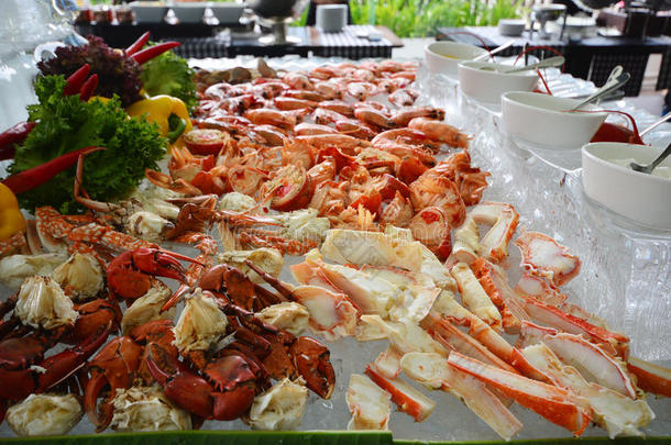 阿拉斯加王蟹，酒店内有海鲜自助餐。