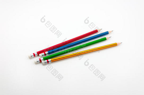 彩色铅笔在白色的书面文字的拳头力量