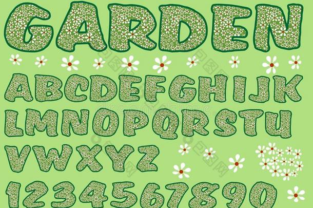 绿色<strong>花园</strong>设计中的字母表。 大写字母和数字装饰花卉图案，粗体<strong>字体</strong>。