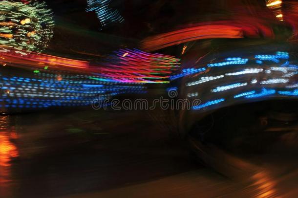 迪斯科灯光合成波蒸气霓虹灯游乐场骑，夜色的游乐园洛菲