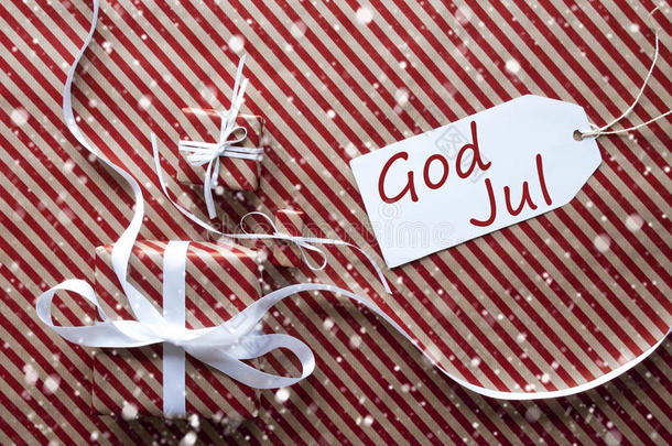 带有标签的礼物，雪花，上帝七月意味着圣诞快乐