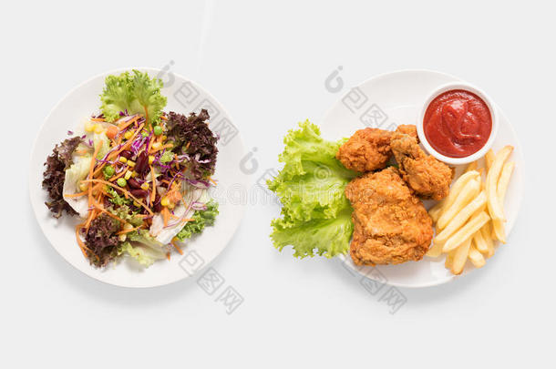 模拟新鲜沙拉、<strong>炸</strong>鸡</strong>和<strong>炸薯条</strong>的概念。