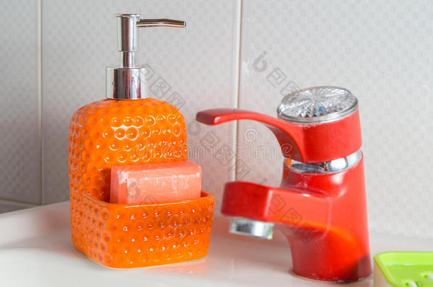 瓶子，液体肥皂分配器，被试分离白色背景，沐浴液，肥皂，洗发水液体肥皂