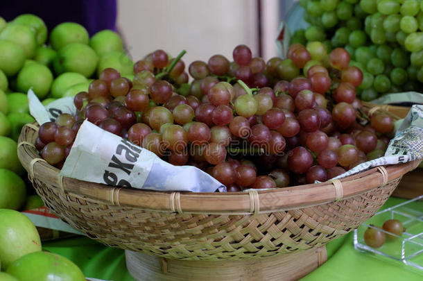 越南市场的葡萄水果