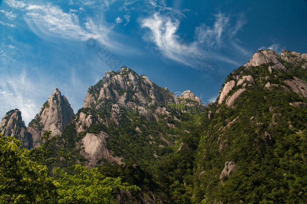 瓷器云<strong>黄山风景</strong>攀登