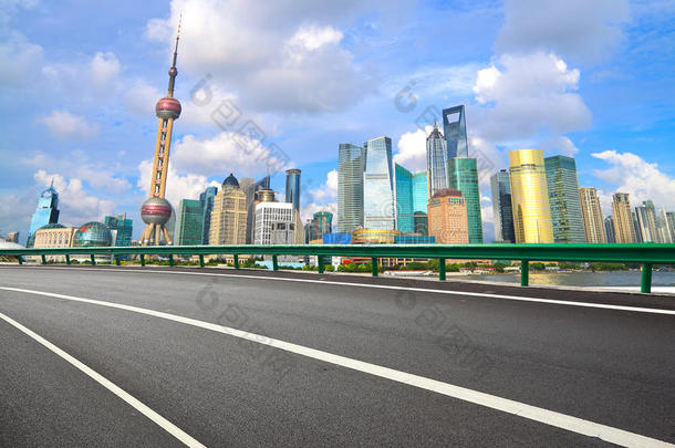 空路与上海陆家嘴城市建筑