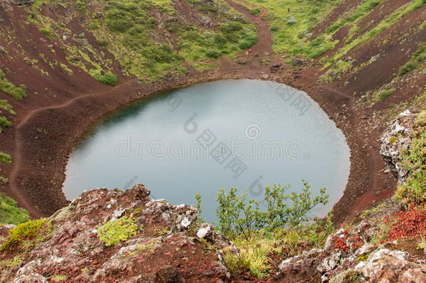 海蓝宝石蓝色火山口颜色对比