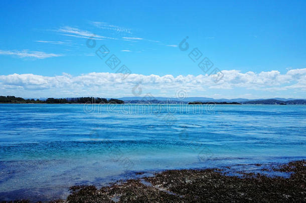 澳大利亚海滩美丽的蓝色湖
