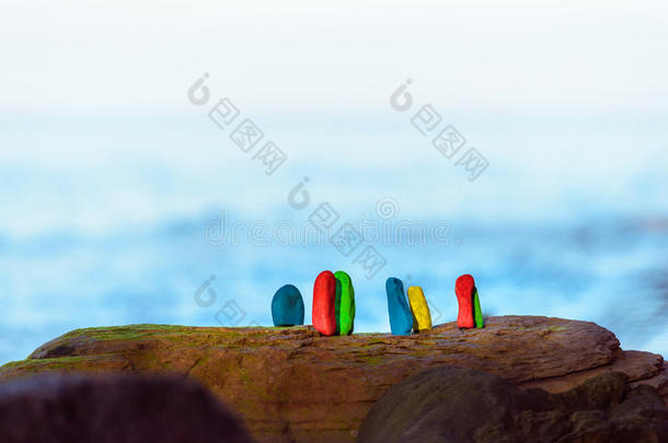 平衡平衡的海岸彩色的五颜六色